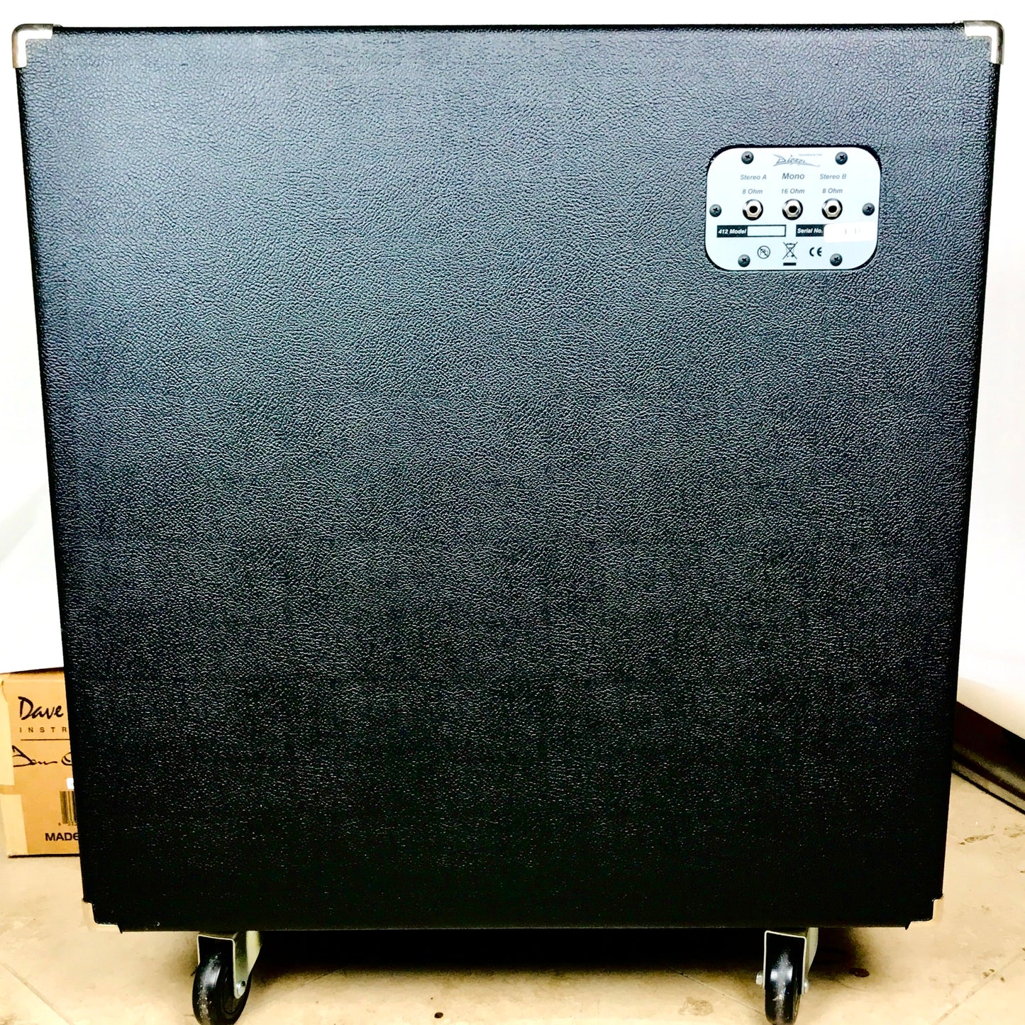 Diezel 4 X 12 Front Loaded Cabinet 4 Celestion G12K-100 with casters, Mint Condition!
