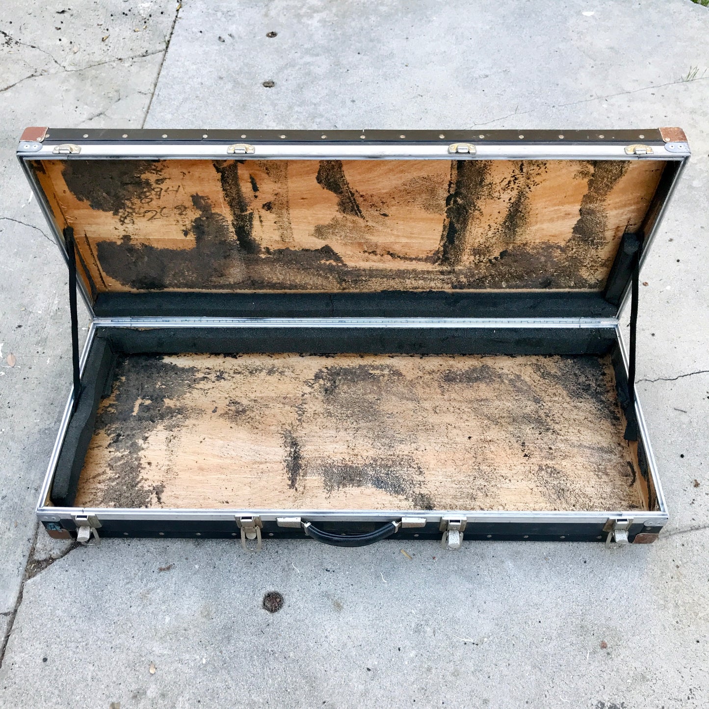 Anvil Forge road case, needs new foam, for Roland Juno-106 or other